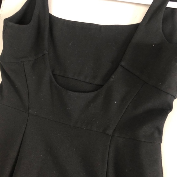 Diane Von Furstenberg... little black dress - Picture 6 of 15